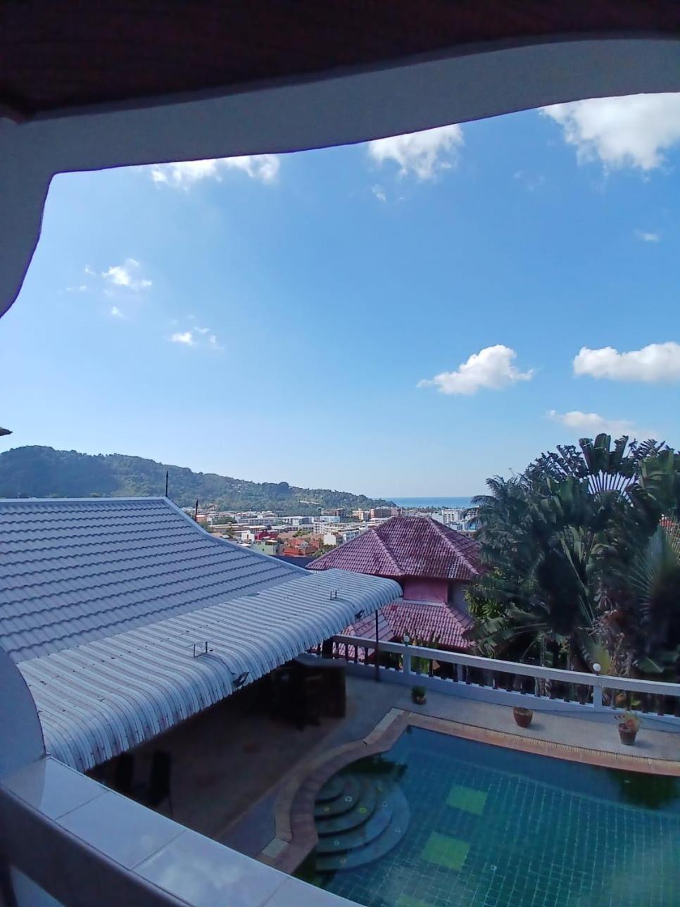 Aksarai Hotel Patong Buitenkant foto