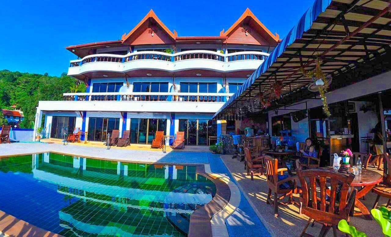 Aksarai Hotel Patong Buitenkant foto