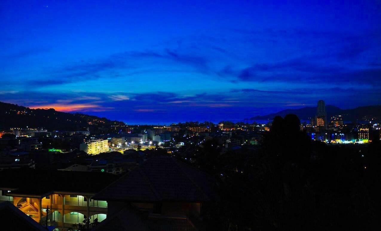 Aksarai Hotel Patong Buitenkant foto