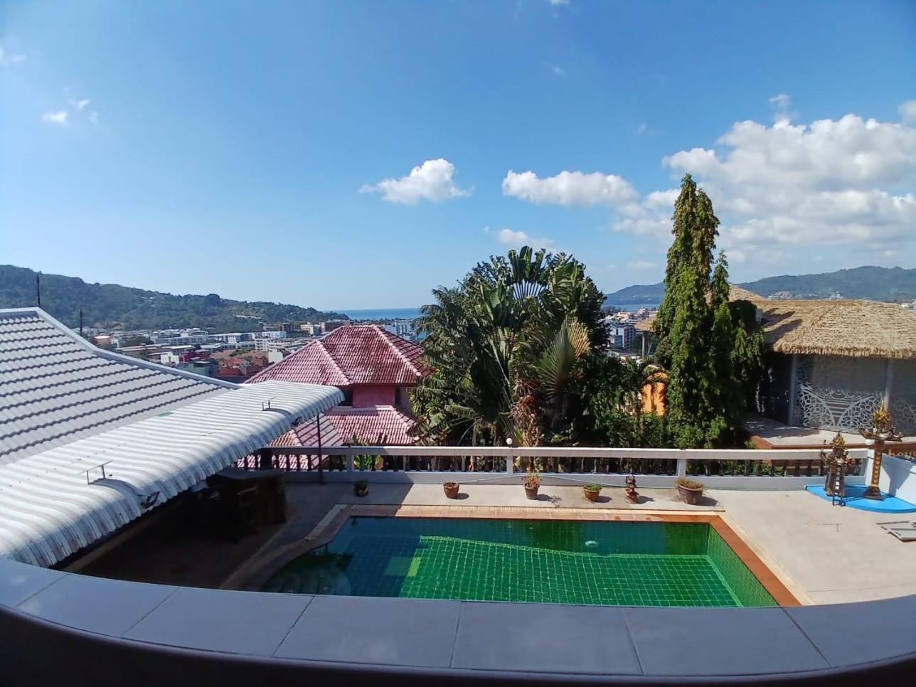 Aksarai Hotel Patong Buitenkant foto